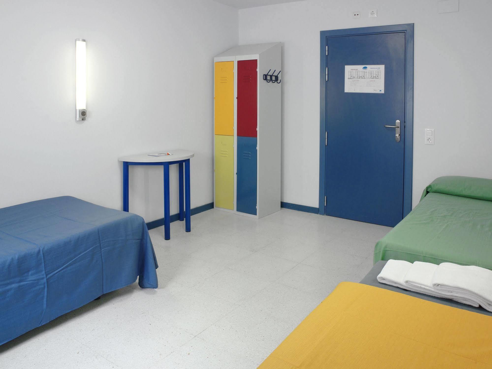 Hostal Welcome Madrid Bagian luar foto