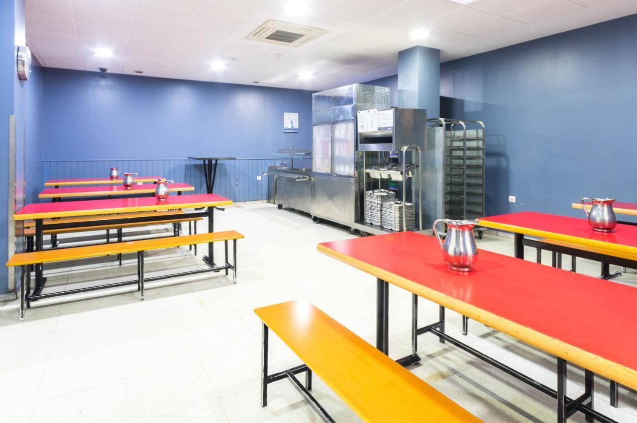 Hostal Welcome Madrid Bagian luar foto